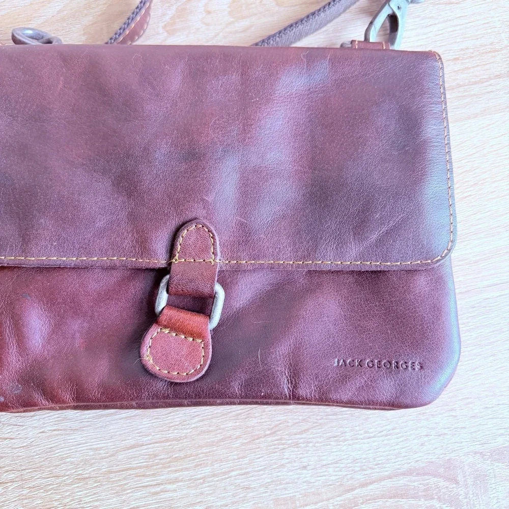 Jack Georges  Leather‎ Small Crossbody Flap Pockets Adjustable Rustic Classic
